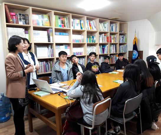 중도입국학생으로위탁교육을희망하는학생 ( 만 11 세 ~ 20 세 ) 중학교 1~3 학년, 기초반 (4 학급 ) 특화된교육과정 수준별한국어