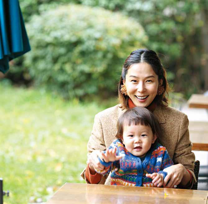 스타그램등 SNS를즐겨하는사람이라면아기와요리에집중하는젊은엄마를떠올렸을 기회가오기전얼마나준비했는지, 힘들게온기회를어떻게잡아발전시켜나가는지가변 다 라고투박하게쓰여있더라고요. 유정란을많이쓰고싶어도더운날씨에힘든닭을생각 자연그대로립밤 미나직장인이라늘시간이부족한데해물맛국물팩이큰짐을덜어주었어요.