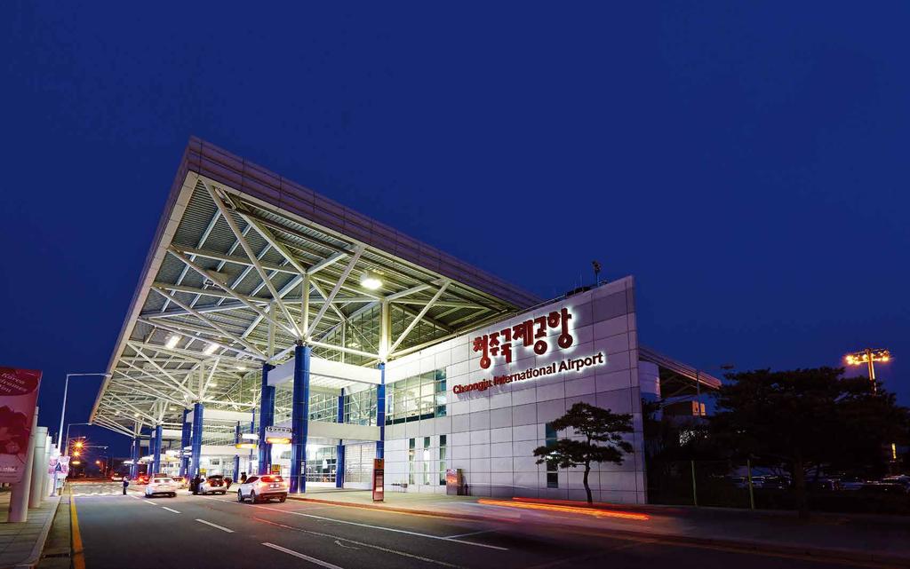 travel to airport Cheongju International Airport 개항이후최대전성기를누리며미래를짓다 청주국제공항유사시수도권대체공항으로기능하는청주국제공항은중부권거점공항으로서김포국제공항과는