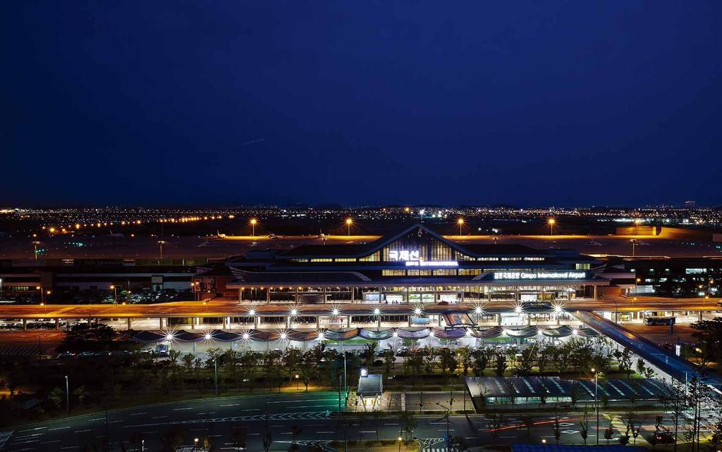 travel to airport Gimpo International Airport 안전하고편리한최고의공항서비스제공 김포국제공항김포국제공항의서비스는세계적인수준으로인정받았습니다.