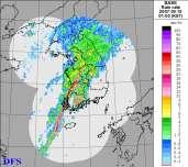 4 장기상청현업시스템 39 4.2 초단기기상분석및예측시스템 초단기기상예측시스템의특징인구름분석의효과를살펴보았다. 이미언급한것처럼구름분석이포함된초기장을이용하므로스핀업문제를완화하여수치모델의적분초기부터강수를적절히모의가능하다. 현재 KLAPS에서는구름분석을위해위성영상자료, 레이더반사도볼륨자료, 지상항공관측자료등이이용된다.