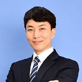 Steve Oh 강사 미국인에게배우는영어회화 ( 초중급 ) 미국인에게배우는비즈니스영어 / 중급영어회화 제이름은스티브이고샌프란시스코에서태어나고자랐습니다. 서울소재사립 / 공립학교에서강의를했었고비즈니스영어강의경험이있습니다. 또한유학원컨설턴트로근무하면서학생의해외학교입학관련컨설팅을제공하고해외학교와의협업을이끌었습니다.