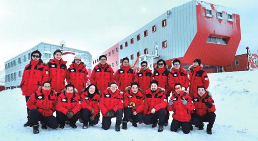 48 극지연구인프라 49 남극세종과학기지 신축연구동증축을통한연구인프라확충에기여하다 그림 4. 2017 년과평년 (1988-2016 년 ) 의월평균기온 ( 좌 ), 풍속 ( 우 ) 비교 월평균기온 월평균풍속 남극세종과학기지제 30 차월동연구대장김성중 seongjkim@kopri.re.