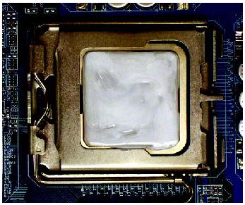 1-3-2 방열판설치 그림 1 설치된 CPU 의표면에써멀구리스를바르십시오.