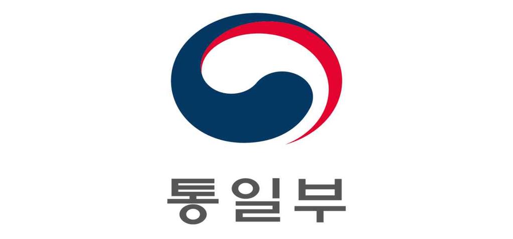 목차 제1장서론 1 제1절문제제기및연구목적 1 제2절기존연구의검토 2 제2장개성공단재개와남북경제협력 4 제1절국내외정세와개성공단복원가능성 4 제2절개성공단재개와남북교류협력필요성 5 제3장전문가사례조사및대안 7 제1절통신 통행 통관문제 7 1. 일단위상시통행및복수출입제도도입 7 2. 통관절차간소화및시간단축 8 3.