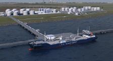 국제해사소식 Maritime News 앤트워프항, 2015 년 LNG 벙커링개시전망 벨기에앤트워프 (Antwerp) 항만은 Exmar사와전략적제휴를하고액화천연가스 (LNG) 벙커링서비스를개발하기로함 LNG 벙커선은 2014년초에건조를시작할계획이며, 앤트워프항은 2015년부터 LNG 벙커링이가능하도록준비할계획임 * 전세계 LNG 벙커링마켓은