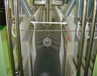 3.2. 탈수공정 여과포세정 (Cloth Wash) 22/28 특수체인에의핚수직 2단축삽입식구동으로낮은층고에서도여과포의세정이가능.