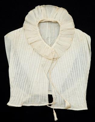 1806 년이후 : 드레스의네크라인이넓어지고사각형이되면서덜 공식적인데이드레스속에는슈미제트 (chemisette :