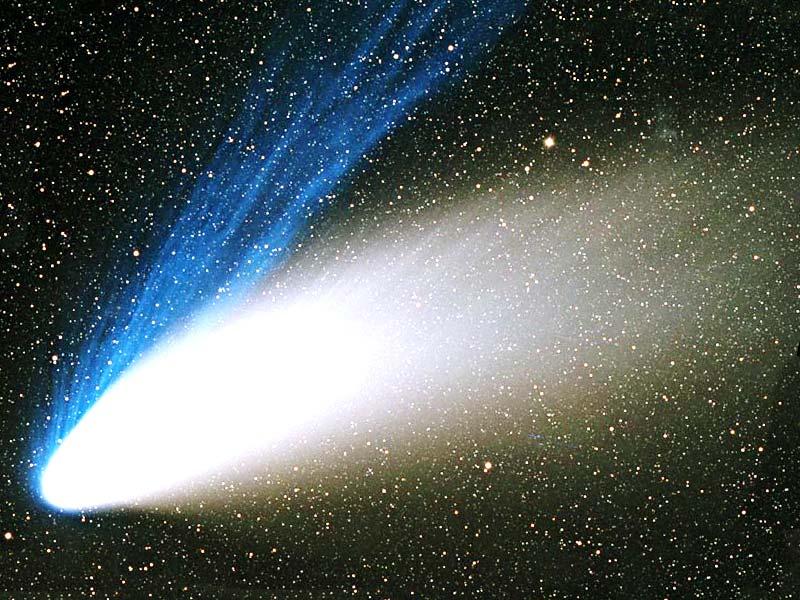 혜성은 혜성같이나타난다 는말이있듯이갑자기나타나갑자기사라진다.