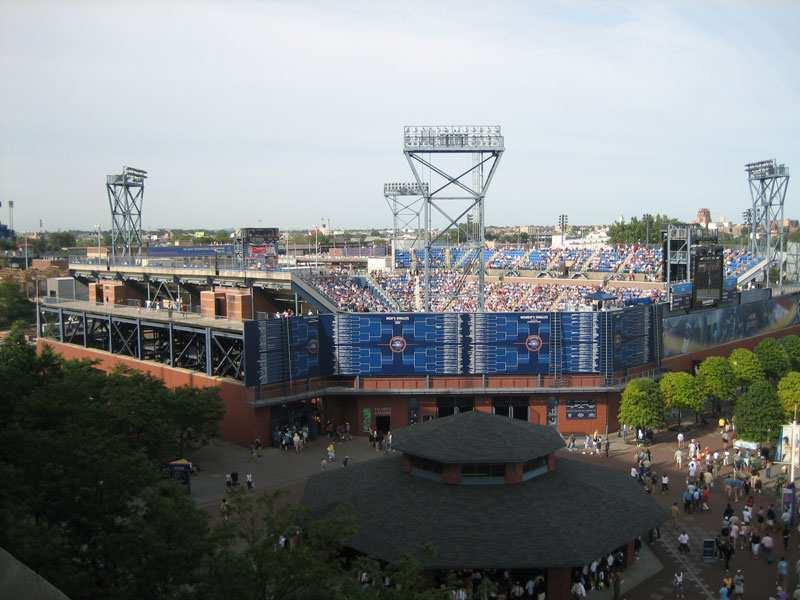 시 ( ) 유지 + 테니스연맹자본 경기장이필요했던 USTA 와낡은경기장처리에고심했던뉴욕시의의기투합으로탄생 뉴욕시는최고의테니스경기장을