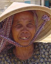 Eastern 민족 : Cham, Eastern 인구 : 86,000 세계인구 :