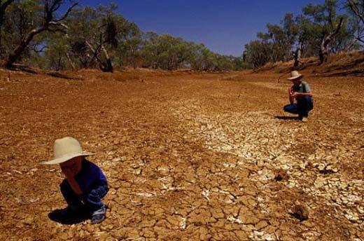 7% 가감소 * 전세계적으로매년 600 만 ha 의경지가기후변화로인해사막화되고있으며특히아프리카는가뭄으로경지의사막화가빠르게진전 최근