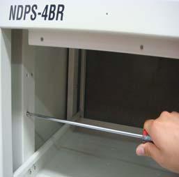 NDPS-4BR Rack의왼쪽 or 오른쪽 Side cover와 8BR Rack의왼쪽 or 오른쪽 Side cover를제거하고설치한다.