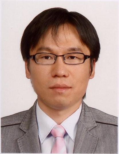 [11] Kai-Bor Yu, "Digital beamforming of multiple simultaneous beams for improved target search", IEEE Radar Conference, May 2009.