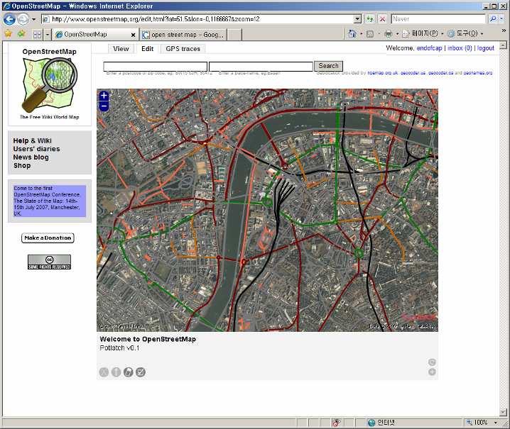 사용자의참여를통해지도를생성한다는측면에서 Wiki Map 을지향하고있음 자전거나자동차를이용하는참여자들이주기적으로 GPS 자료를업로드하며지도를생성하기도함