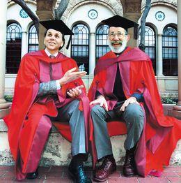 J. Robin Warren & Barry J. Marshall 2005 Nobel Laureate in Physiology or Medicine 2005 년노벨의학상수상자로호주의배리마샬과로빈워렌이선정.