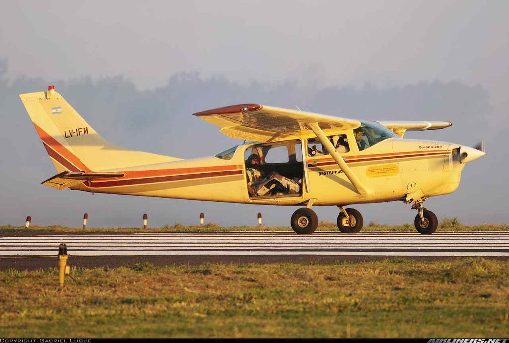 Cessna Stationair 1. 제작사 : Cessna Aircraft Company 2. 유형 : 6인승다목적항공기 3. 엔진 : Textron Lycoming IO-540-AC1A 4.