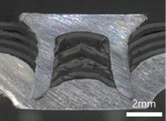 12 전남기 이세헌 감동혁 미늄의접합에서는상대적으로 interlock 이짧아지게되었다. Bottom thickness는 C-type rivet 이 5 mm, HD2-type이 0.98 mm, HD3-type은 0.70 mm, P-type 은 5 mm로네종류의 rivet 이큰차이를보이지않았다.