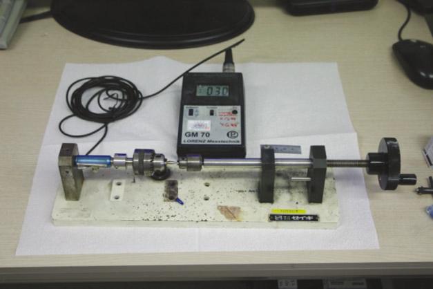 Otgonbold Jamiyandorj 김지환 김무성 박영범 심준성 Fig. 3. Removal torque measurement using digital strain gauge. A Fig. 5.