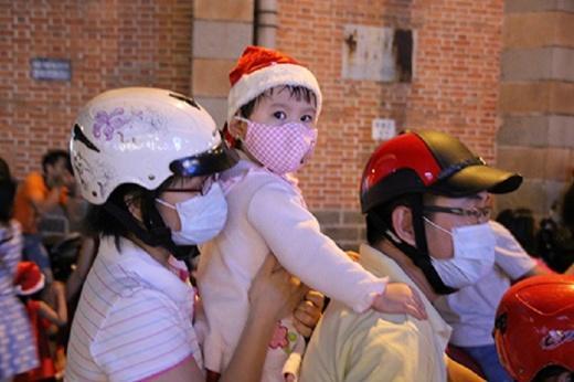페이지 5 / 23 하노이대기오염심화 = 전문가 ' 베이징과같아진다 ' 고경종 온라인매체베트남넷등에따르면, 베트남의수도하노이는대기오염이심화되고있으며, 전문가들은 ' 이대로방치하면중국베이징과같게될날도멀지않았다 " 고경종을울리고있다.